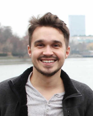 forrest_schultz_headshot.jpg