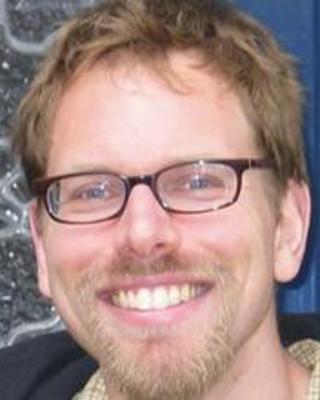 szenher_profile_1.jpg